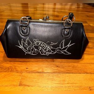 LUX DE VILLE Retro Solid Body Handbag